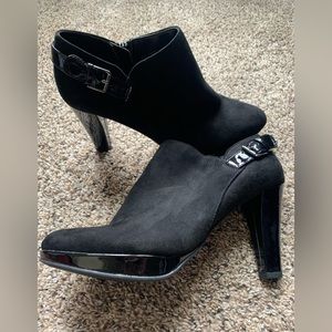 East 5th Memory Foam Platform Booties - Suede - Size 9 - Buckles - 4" Heel